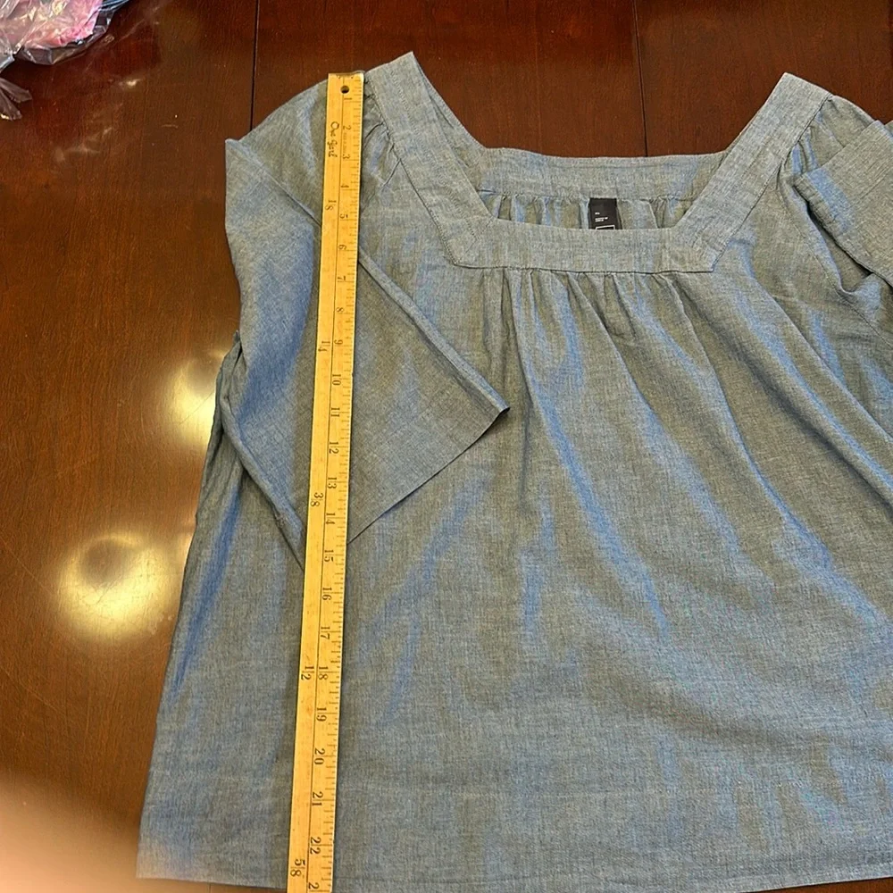 NWOT - GAP, XL, cotton lightweight chambray boatneck top. Great for hot weather. - Picture 7 of 7